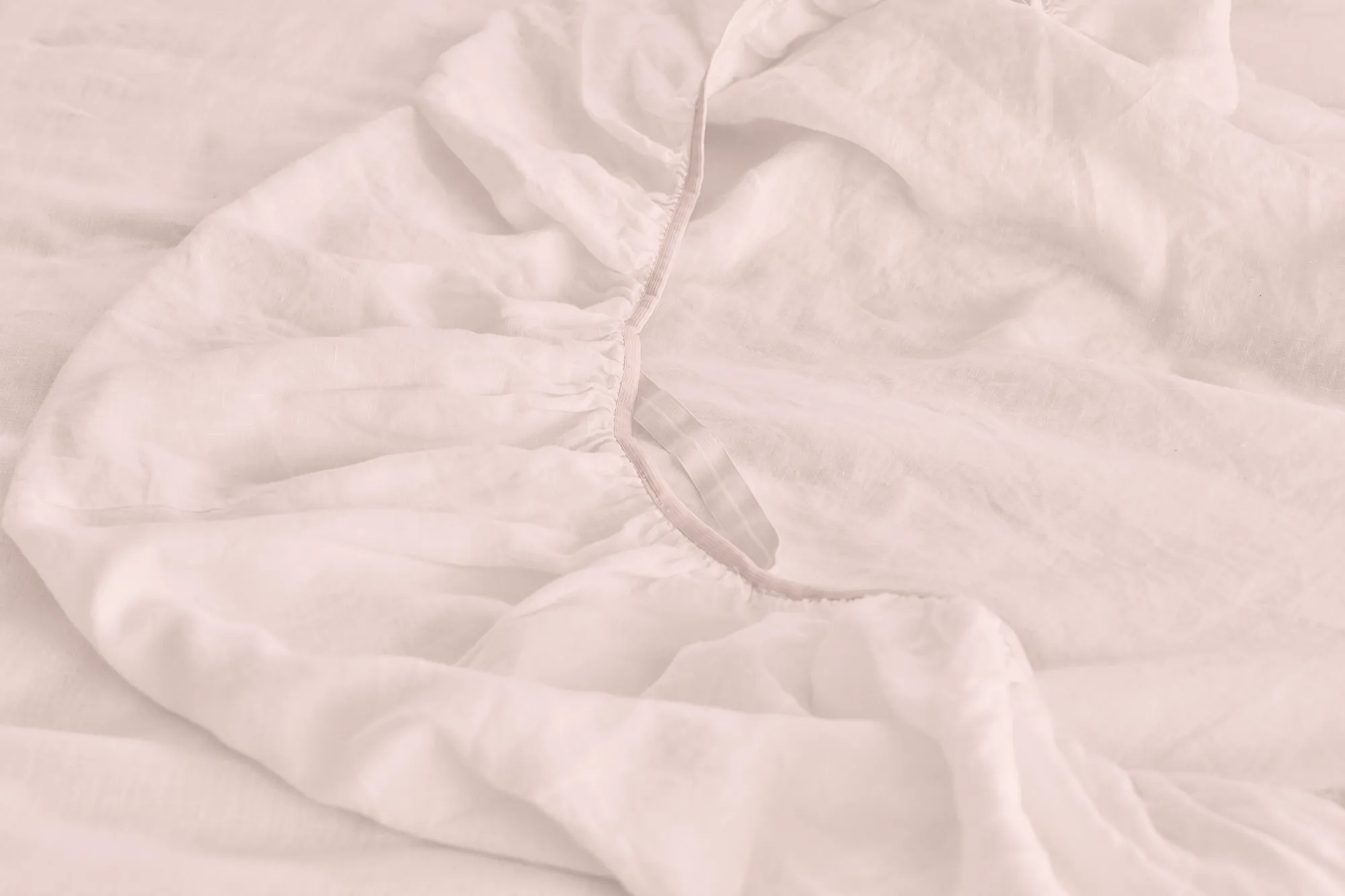 Hemp Fitted Sheet in Rosewater